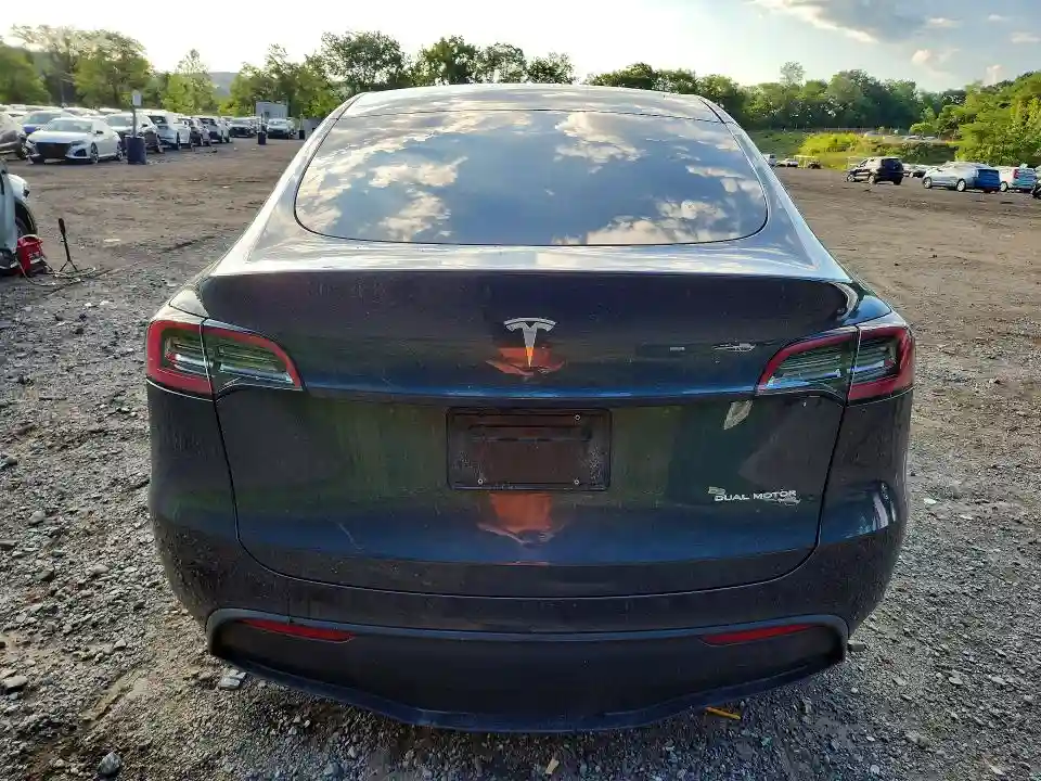 7SAYGDEE8RF988821 2024 TESLA MODEL Y-5