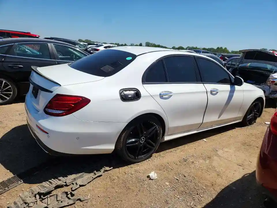 WDDZF4JB9HA019252 2017 MERCEDES-BENZ E-CLASS-2