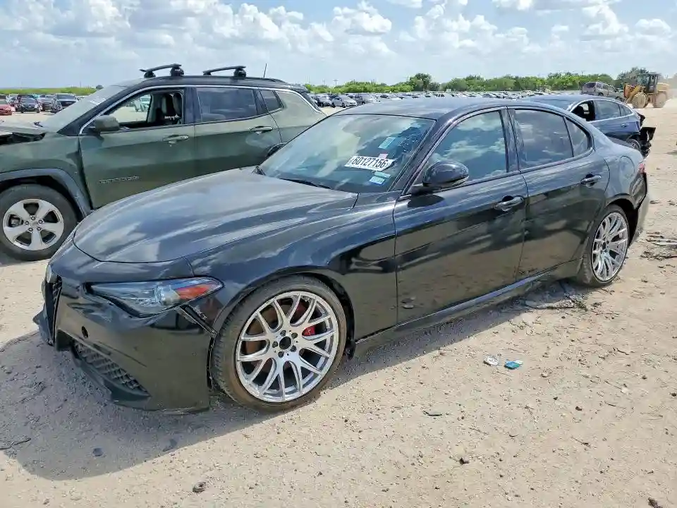 ZARFAMBN7K7600909 2019 ALFA ROMEO GIULIA-0