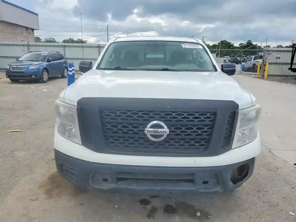 1N6AA1R85HN565131 2017 NISSAN TITAN-4