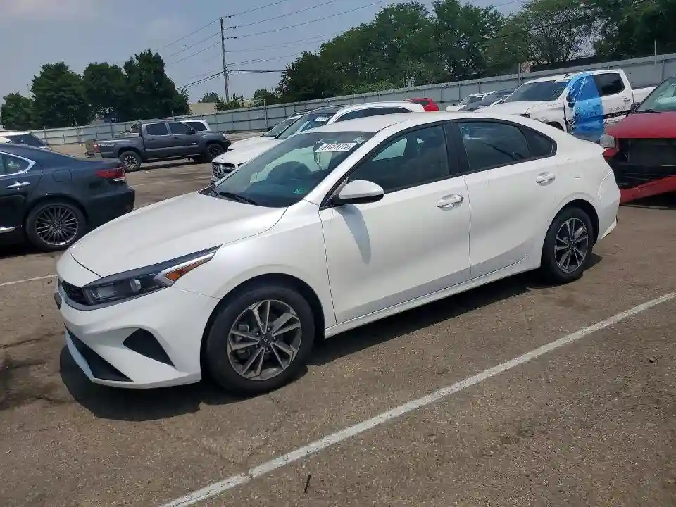 3KPF24AD8PE602448 2023 KIA FORTE LXS-0
