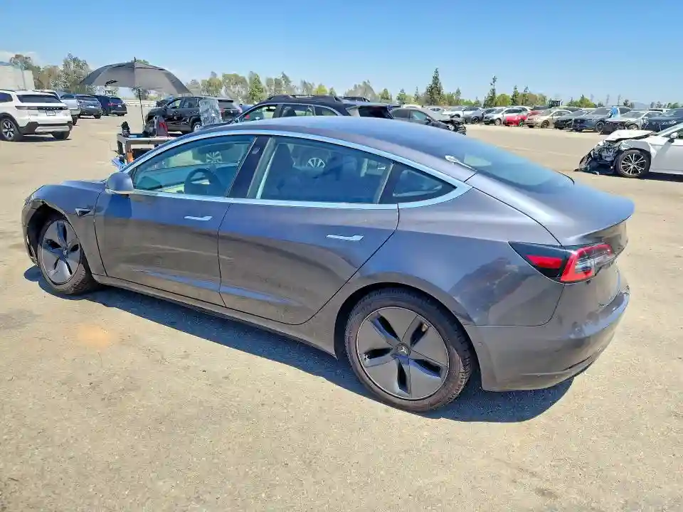 5YJ3E1EA6JF077741 2018 TESLA MODEL 3-1