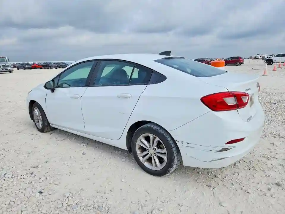 1G1BC5SM4K7124059 2019 CHEVROLET CRUZE-1