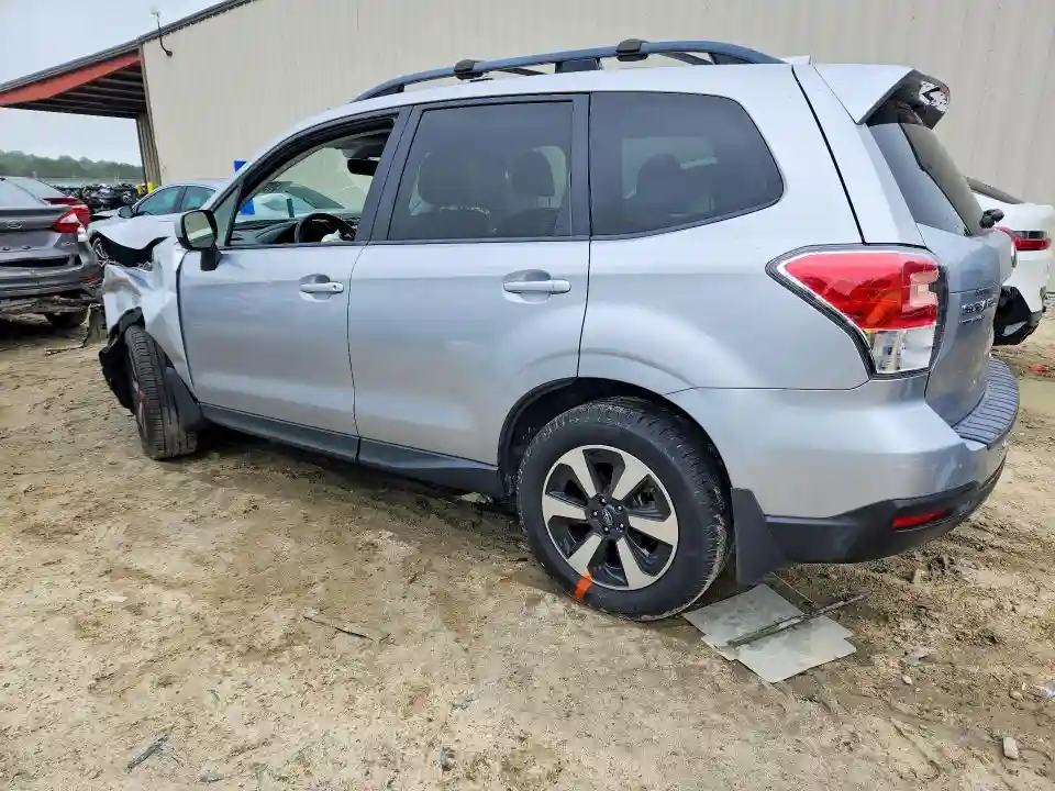 JF2SJAGC2HH454549 2017 SUBARU FORESTER-1