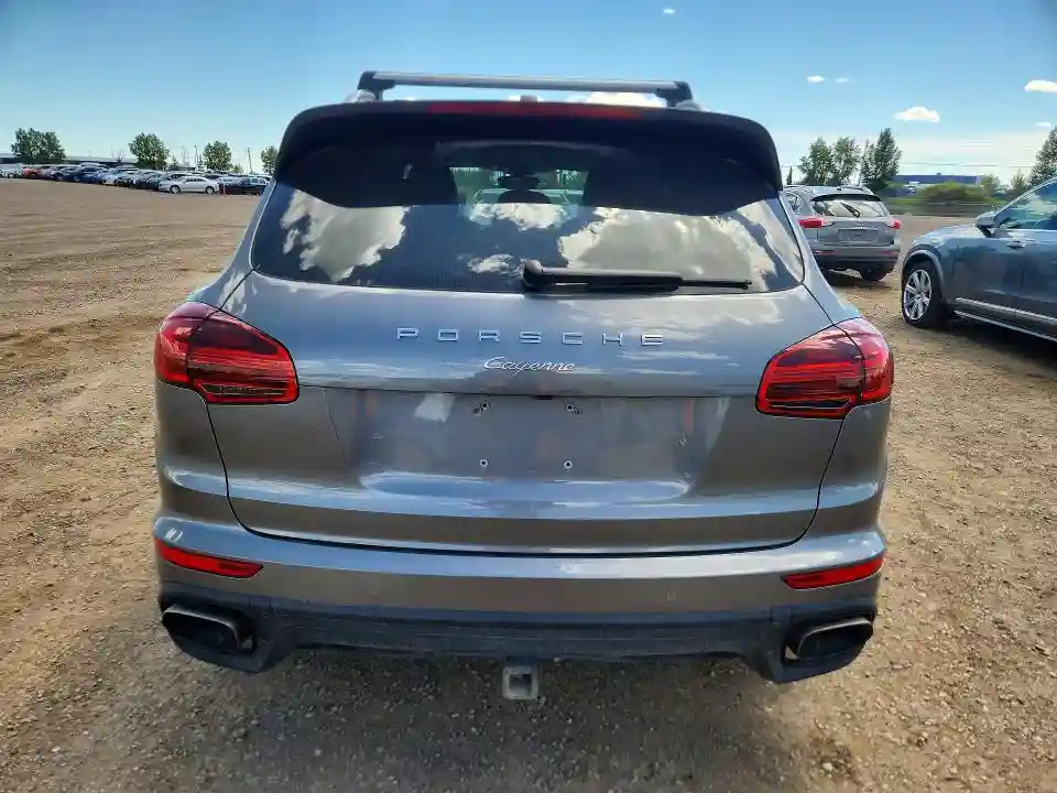 WP1AA2A22GLA02868 2016 PORSCHE CAYENNE-5
