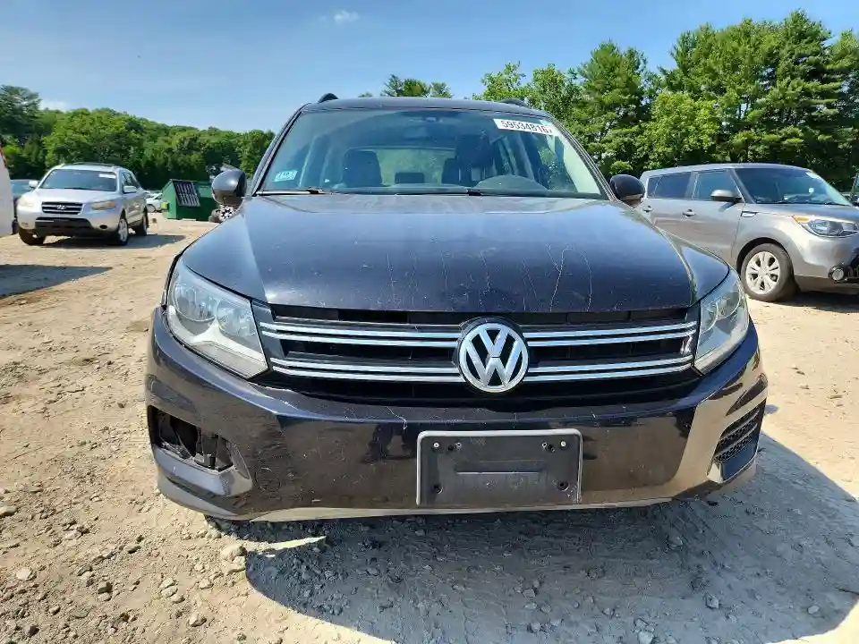 WVGBV7AX6HK021803 2017 VOLKSWAGEN TIGUAN-4