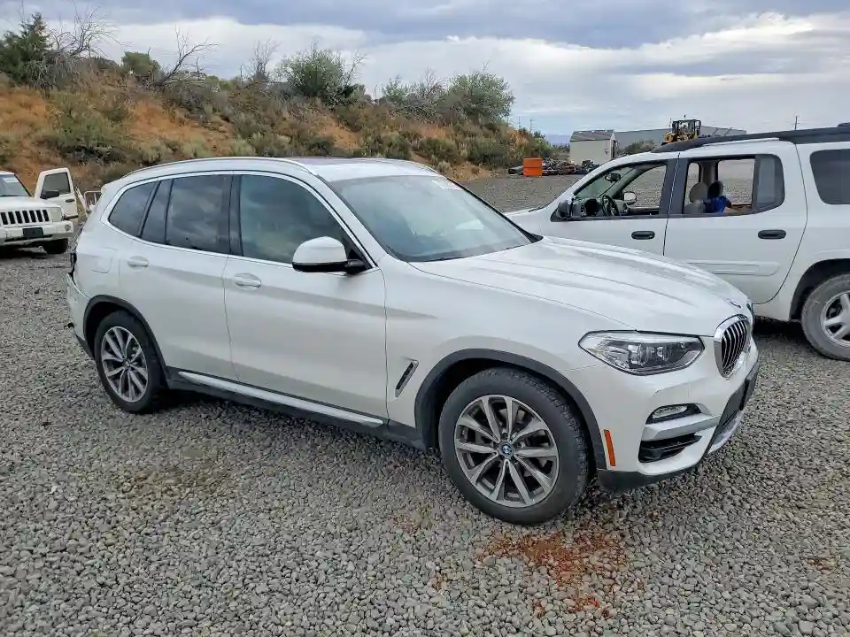5UXTR9C50KLE14784 2019 BMW X3-3