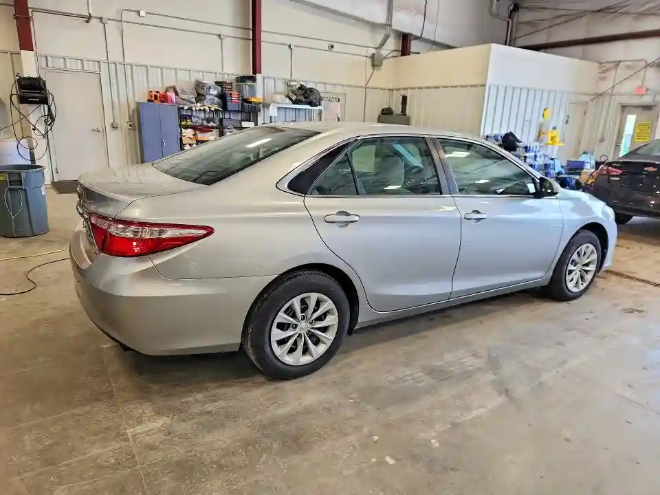 4T1BF1FK8HU723892 2017 TOYOTA CAMRY-2