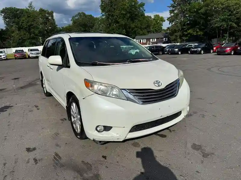 5TDDZ3DC4HS159092 2017 TOYOTA SIENNA-3