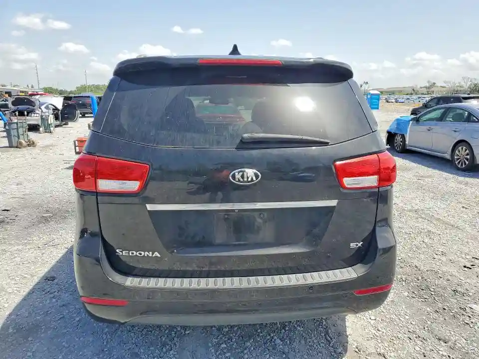 KNDMC5C1XG6145936 2016 KIA SEDONA-5