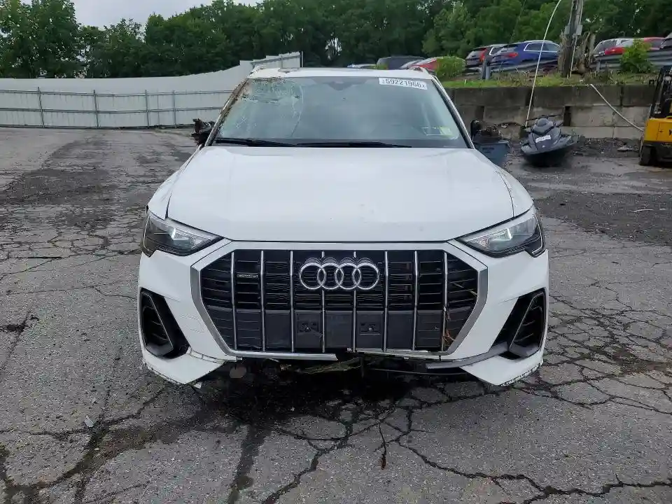 WA1DECF37N1076705 2022 AUDI Q3-4