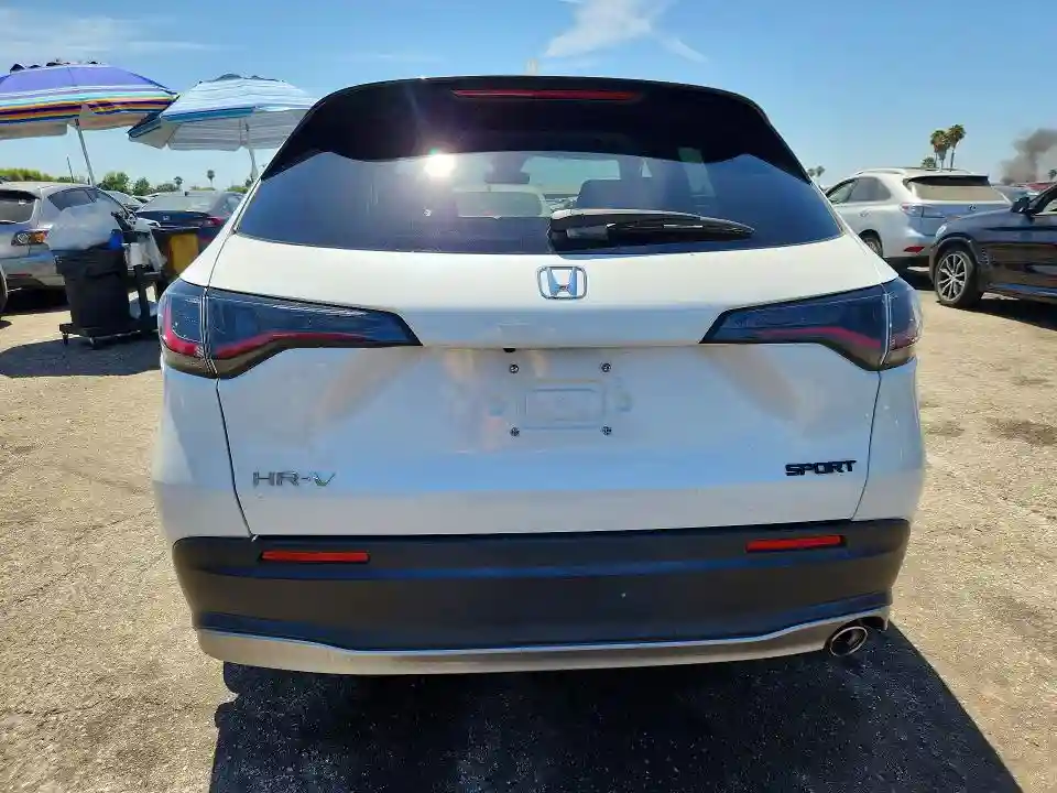 3CZRZ1H52SM701863 2025 HONDA HR-V-5