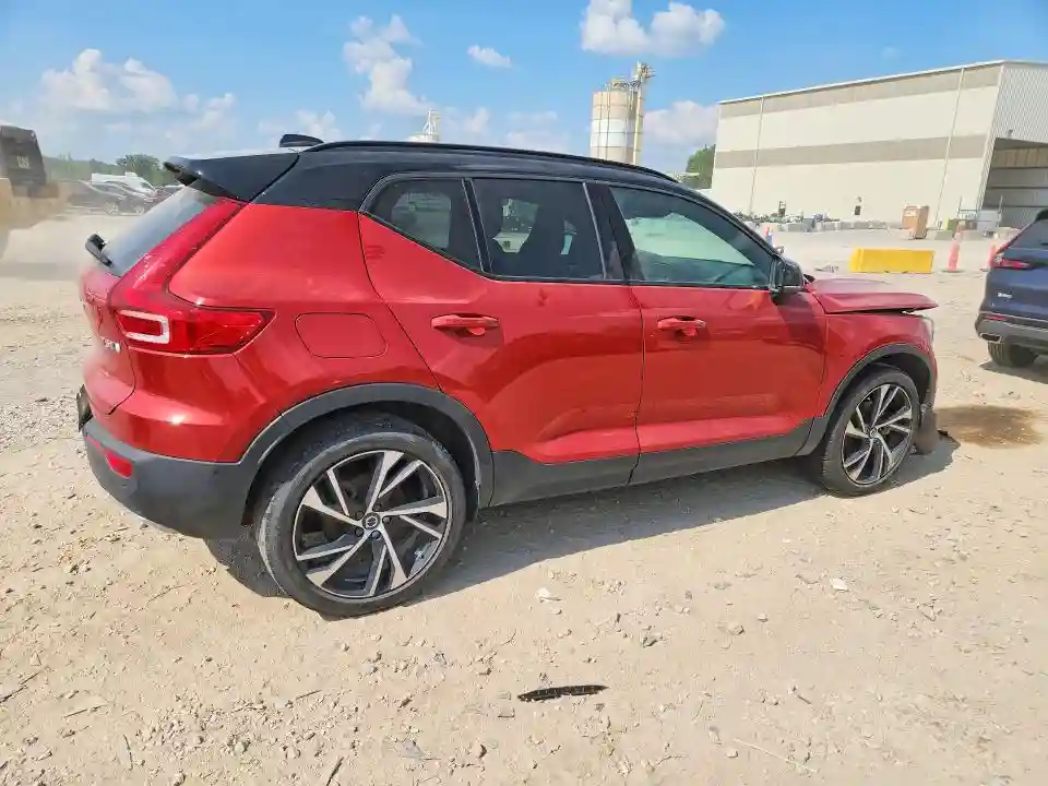YV4162UM7L2207390 2020 VOLVO XC40-2