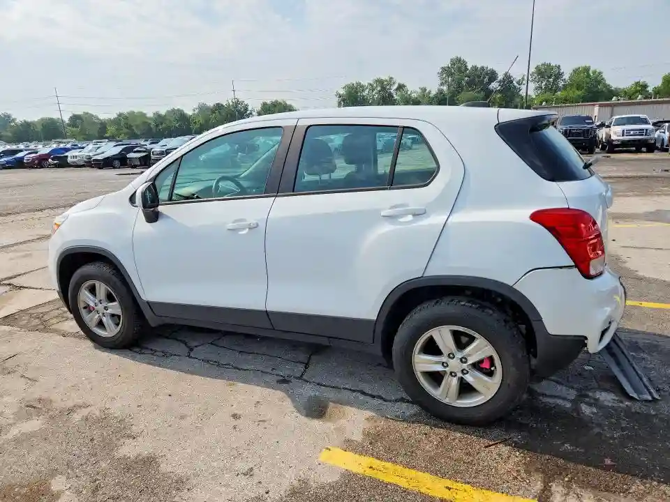 KL7CJNSB0JB698828 2018 CHEVROLET TRAX-1