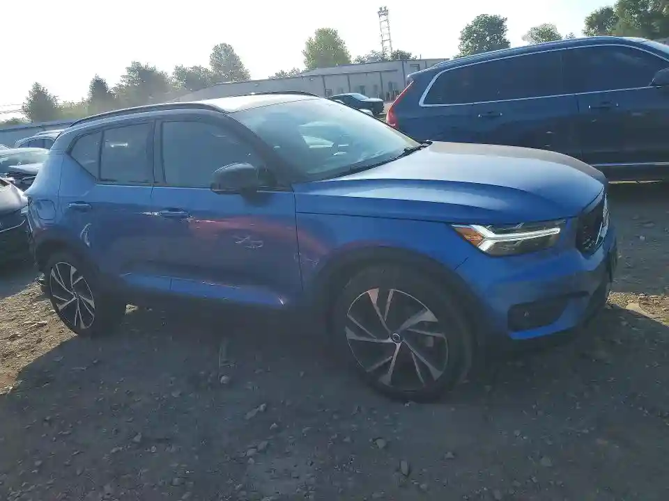 YV4162UM3L2217057 2020 VOLVO XC40-3