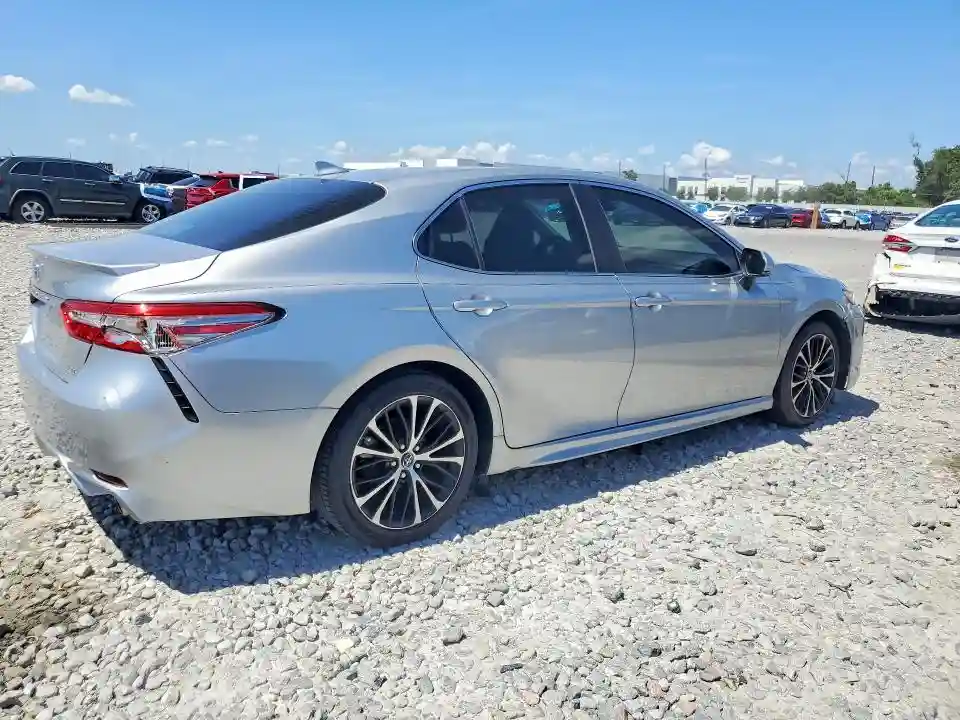 4T1B11HK3JU046431 2018 TOYOTA CAMRY-2
