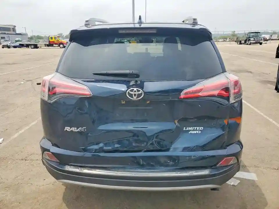 JTMDFREVXJD246234 2018 TOYOTA RAV4-5