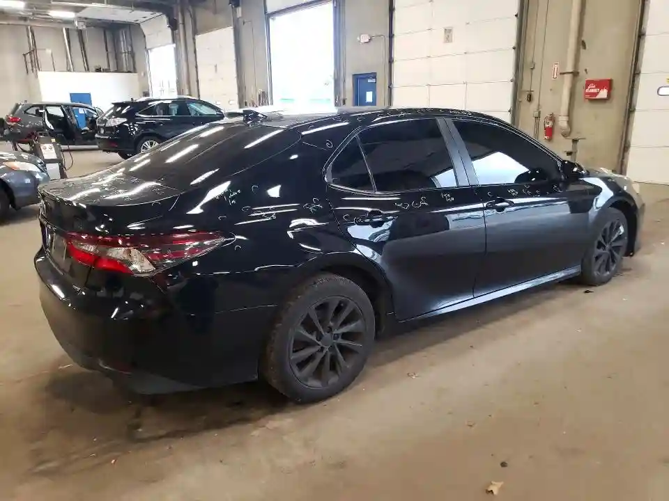 4T1C11BK0MU033444 2021 TOYOTA CAMRY-2