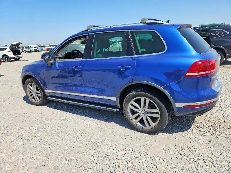 WVGEF9BP2GD010093 2016 VOLKSWAGEN TOUAREG-1