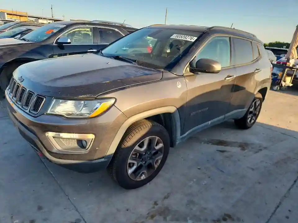 3C4NJDDB5JT451662 2018 JEEP COMPASS-0