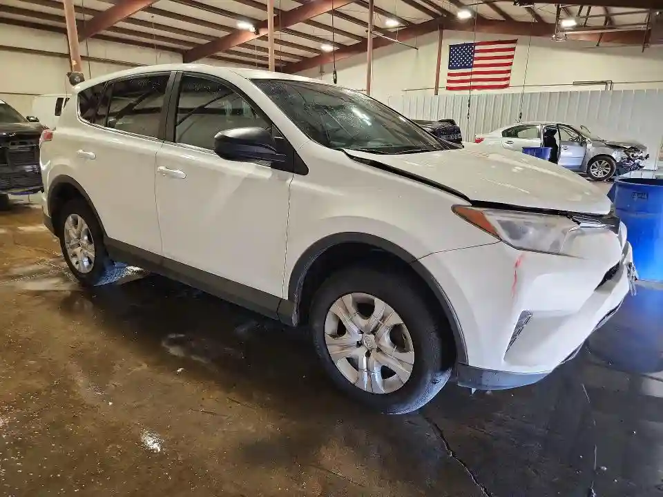 2T3BFREV2JW845543 2018 TOYOTA RAV4-3