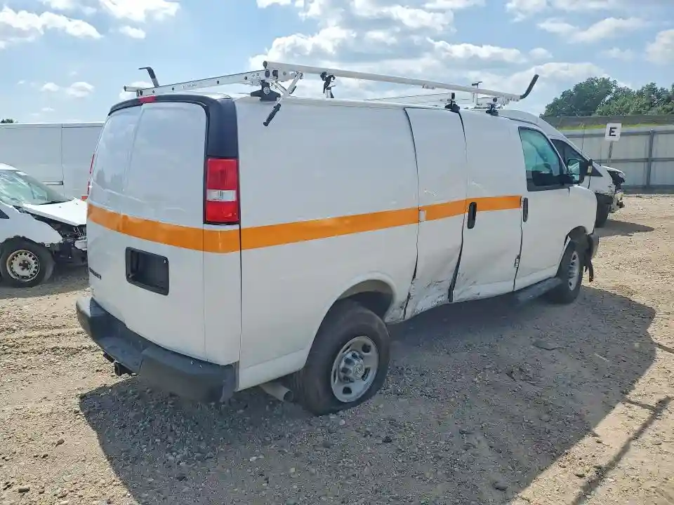 1GCWGAFP9S1273340 2025 CHEVROLET EXPRESS-2