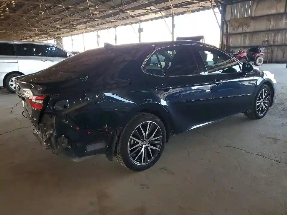 4T1F11AK6MU558247 2021 TOYOTA CAMRY-2