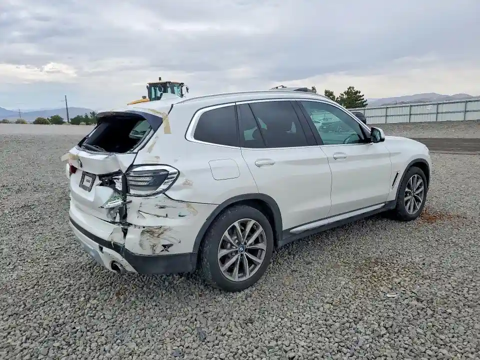 5UXTR9C50KLE14784 2019 BMW X3-2