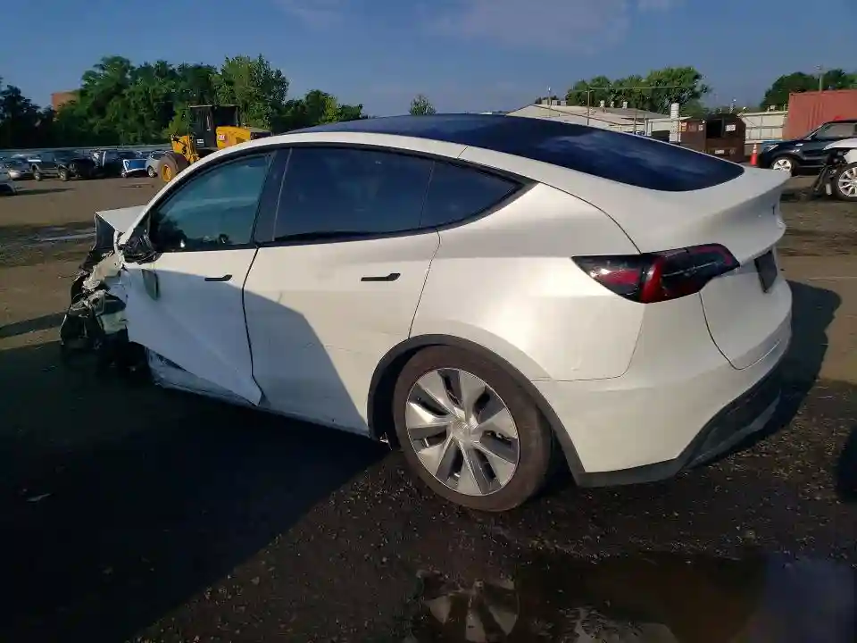 7SAYGDED6PF940819 2023 TESLA MODEL Y-1