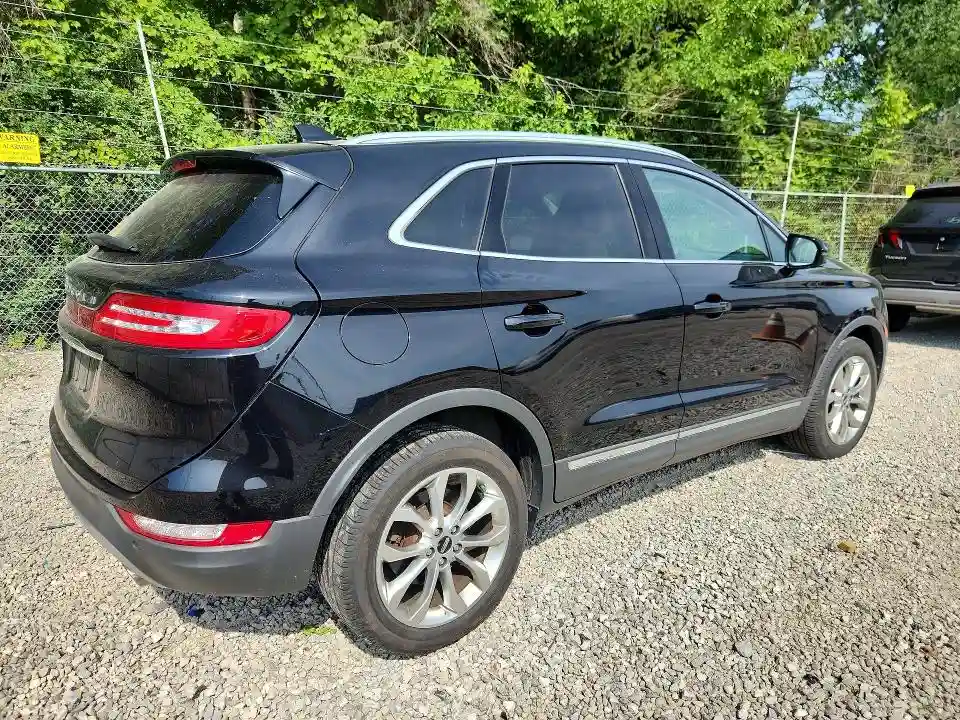 5LMCJ2D95KUL26217 2019 LINCOLN MKC-2