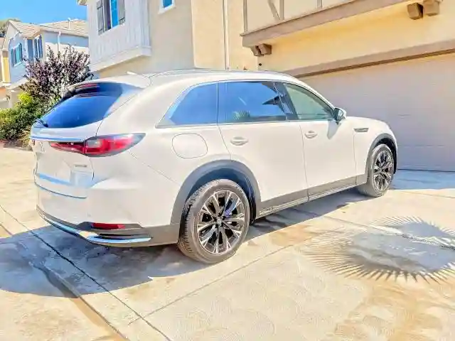 JM3KKEHA8R1181974 2024 MAZDA CX-90-3