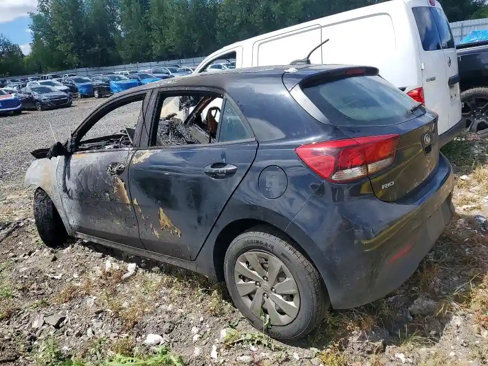 3KPA25AB1JE088738 2018 KIA RIO-1