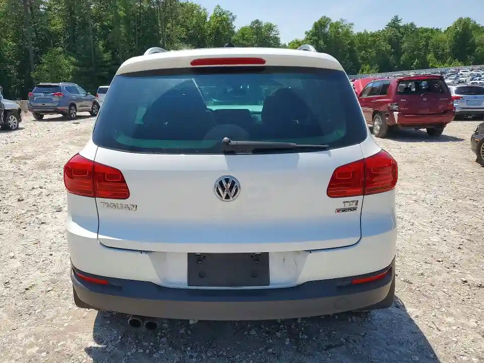 WVGSV7AX2HK007381 2017 VOLKSWAGEN TIGUAN-5