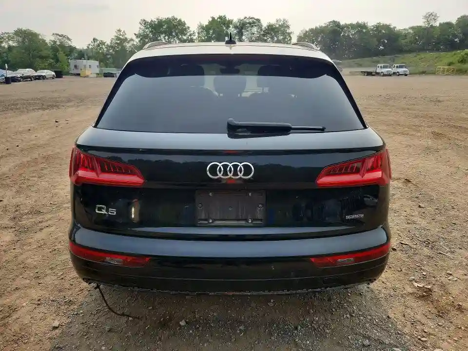 WA1ANAFY9L2096075 2020 AUDI Q5-5