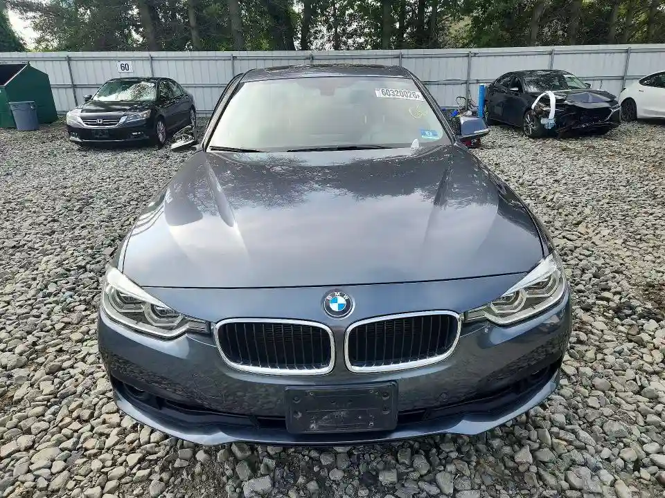 WBA8E5G57JNV01892 2018 BMW 3 SERIES-4