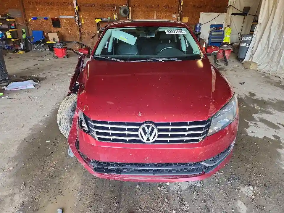 1VWBV7A3XFC018960 2015 VOLKSWAGEN PASSAT-4