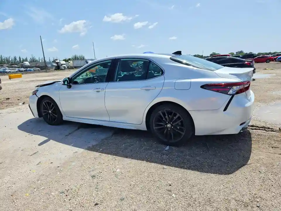 4T1K61AK2MU566667 2021 TOYOTA CAMRY-1