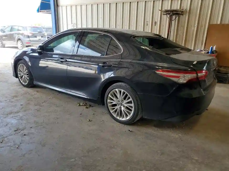 4T1B11HK1JU014254 2018 TOYOTA CAMRY-1