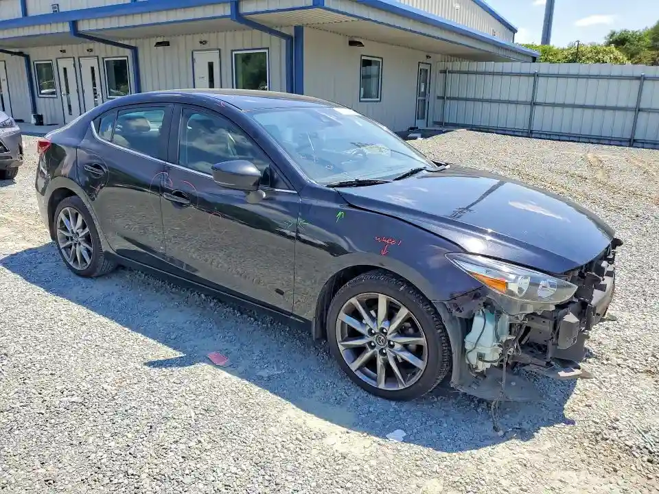 3MZBN1V31JM163318 2018 MAZDA 3-3
