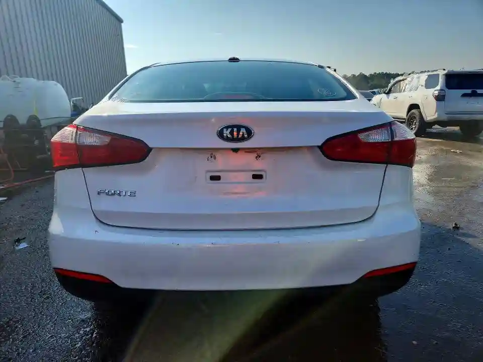 KNAFX4A6XG5592646 2016 KIA FORTE-5