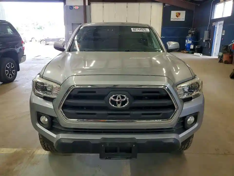 3TMCZ5AN4HM076484 2017 TOYOTA TACOMA-4