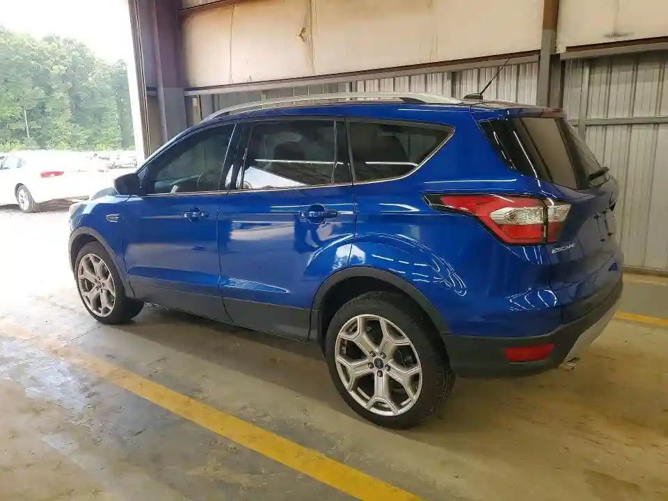 1FMCU9J93HUD86982 2017 FORD ESCAPE-1