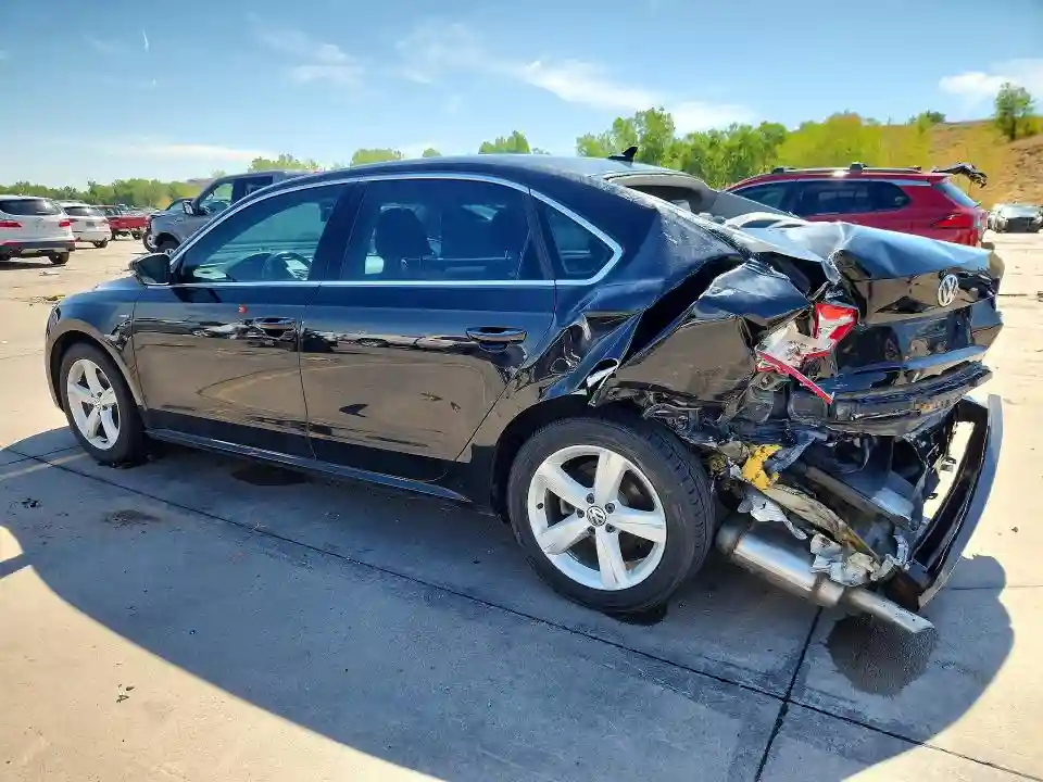 1VWAS7A33FC121366 2015 VOLKSWAGEN PASSAT-1