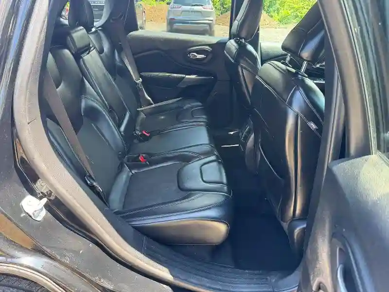 1C4PJMLB9KD431013 2019 JEEP GRAND CHEROKEE-5