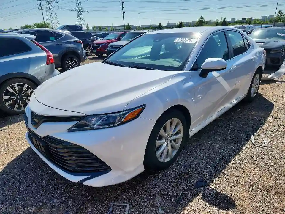 4T1B11HK2JU076035 2018 TOYOTA CAMRY-0