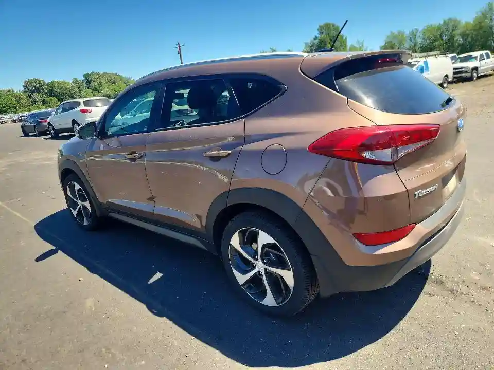 KM8J3CA20GU188837 2016 HYUNDAI TUCSON-1