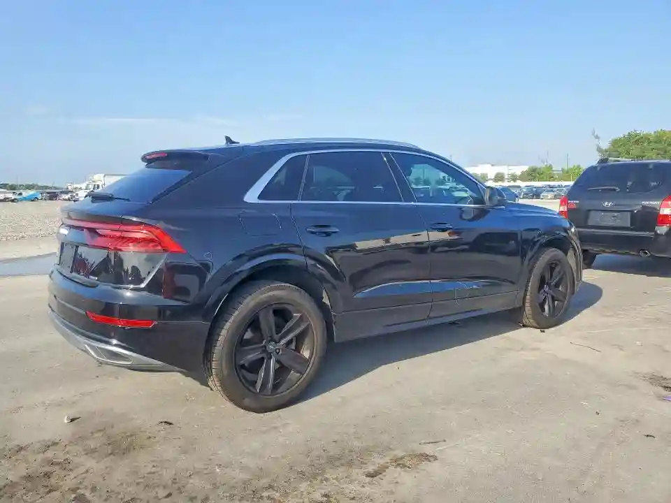 WA1AVAF16KD010887 2019 AUDI Q8-2
