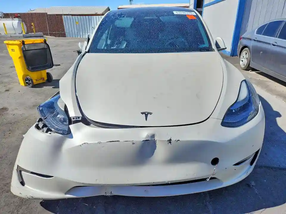 7SAYGDEF6NF337545 2022 TESLA MODEL Y-4