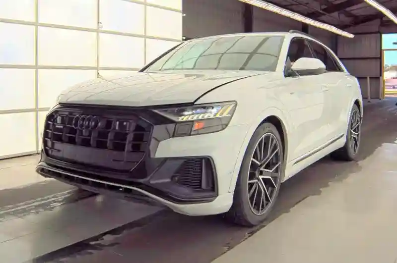 WA1FVAF14MD026496 2021 AUDI Q8-1