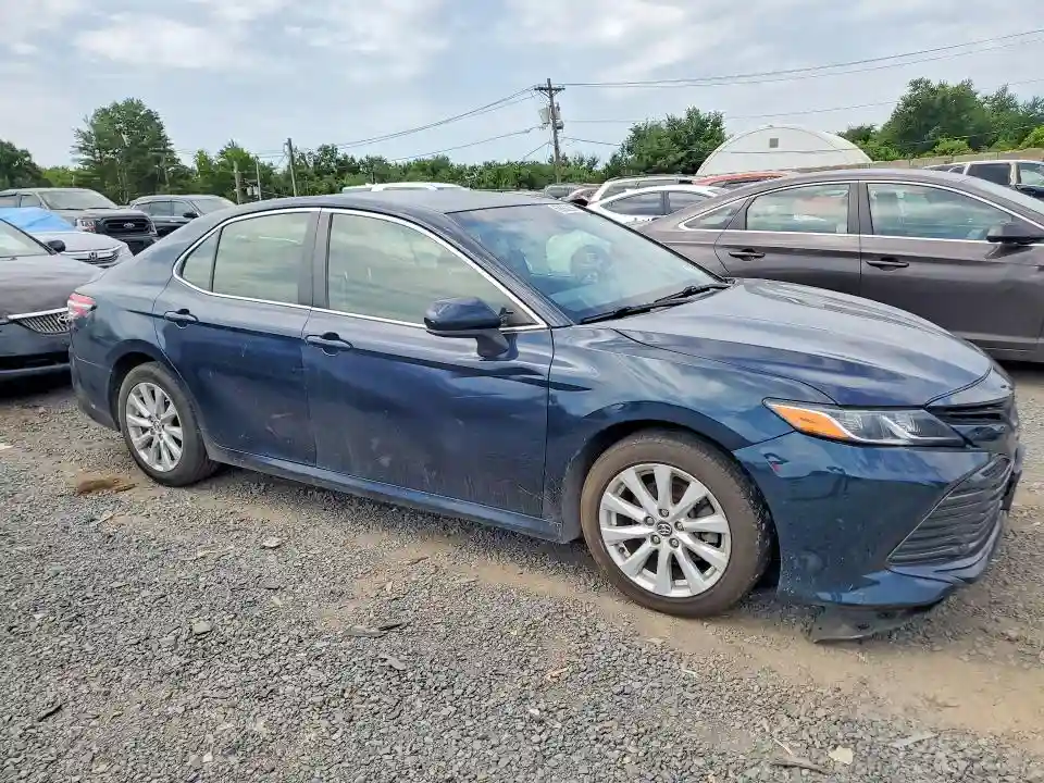 JTNB11HK0J3011660 2018 TOYOTA CAMRY-3
